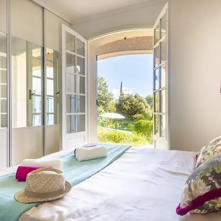 Contemporary Decor And Bright Interiors Throughout Anglet